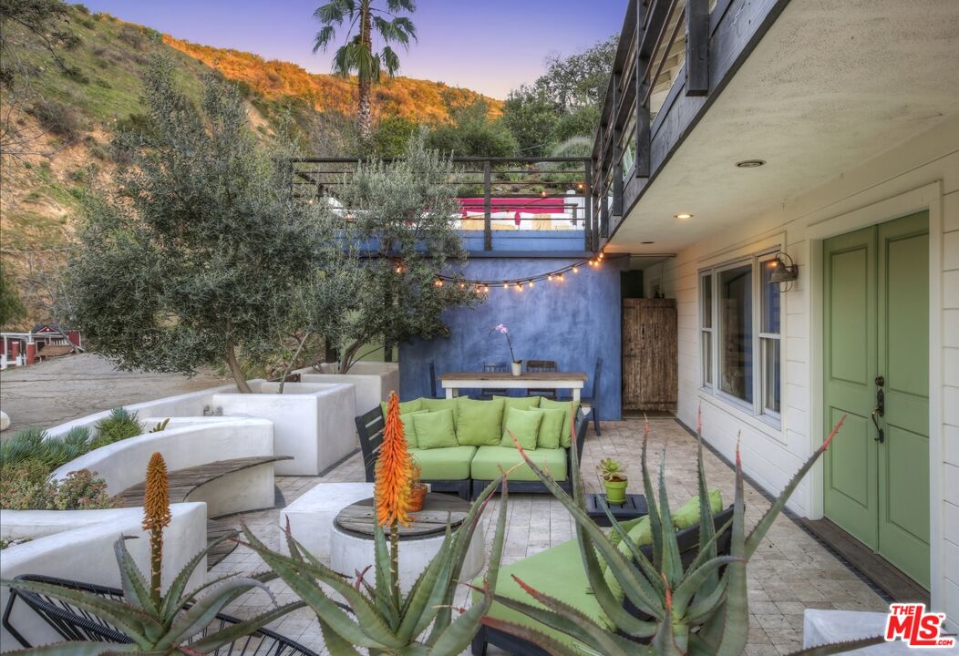 9609 Wornom Avenue Sunland, CA 91040 - Photo 7 of 52 a view of balcony and patio