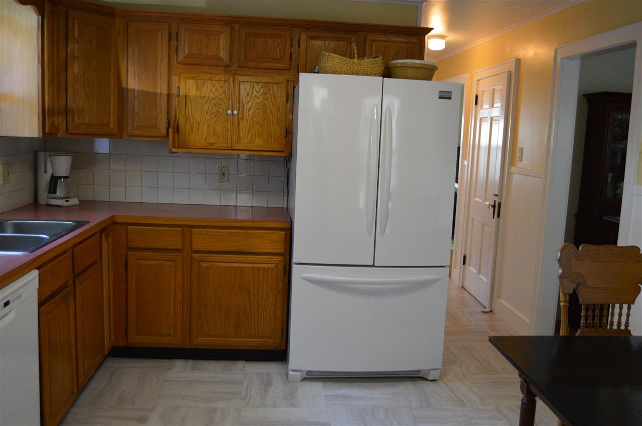 29 Hillcrest Road Colonie, NY 12110 - Photo 7 of 25 Photo 7