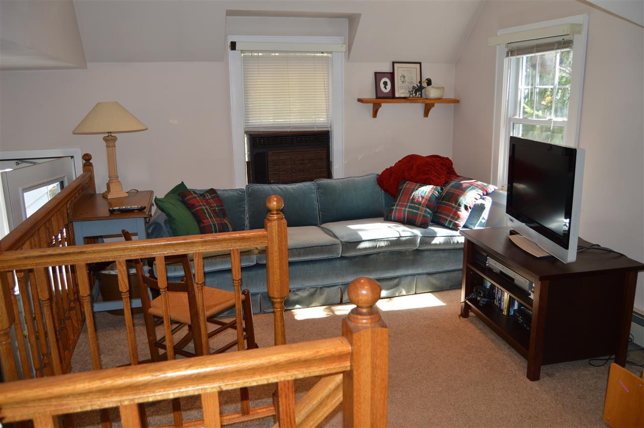 29 Hillcrest Road Colonie, NY 12110 - Photo 9 of 25 Photo 9