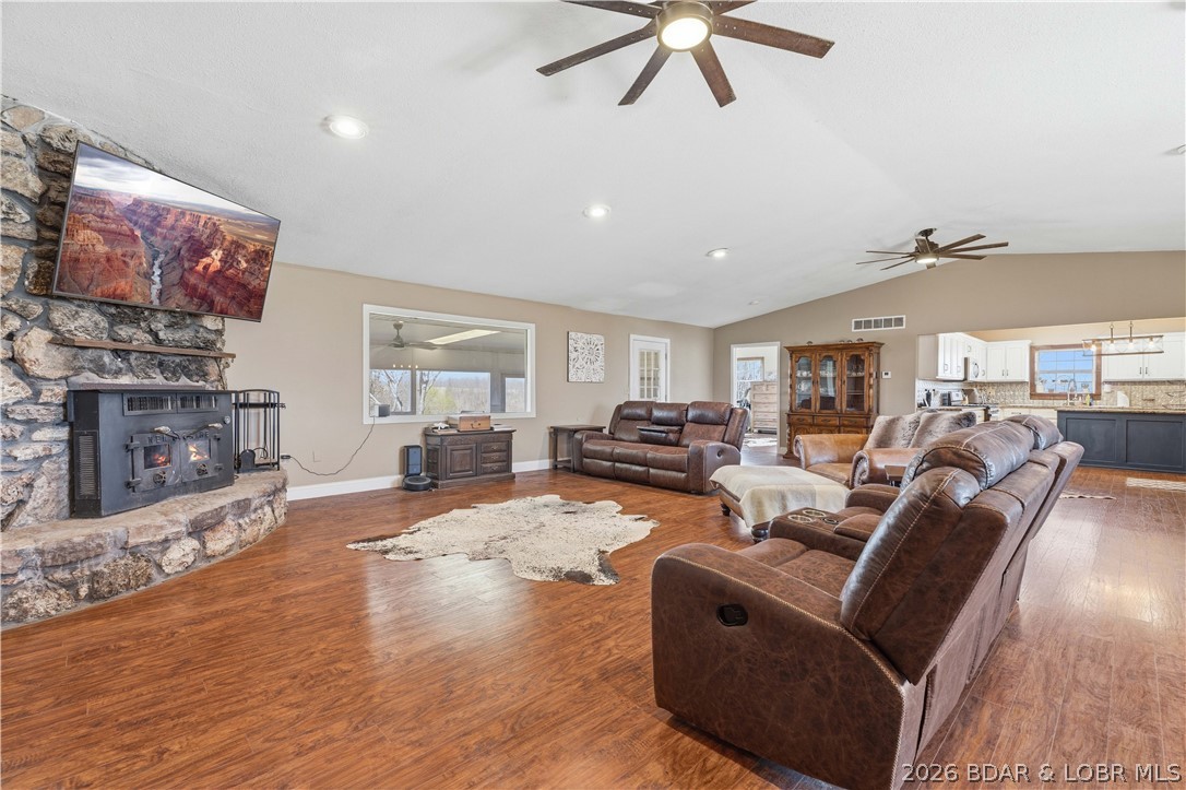 282 Reeds Road Lebanon, MO 65536 - Photo 2 of 59