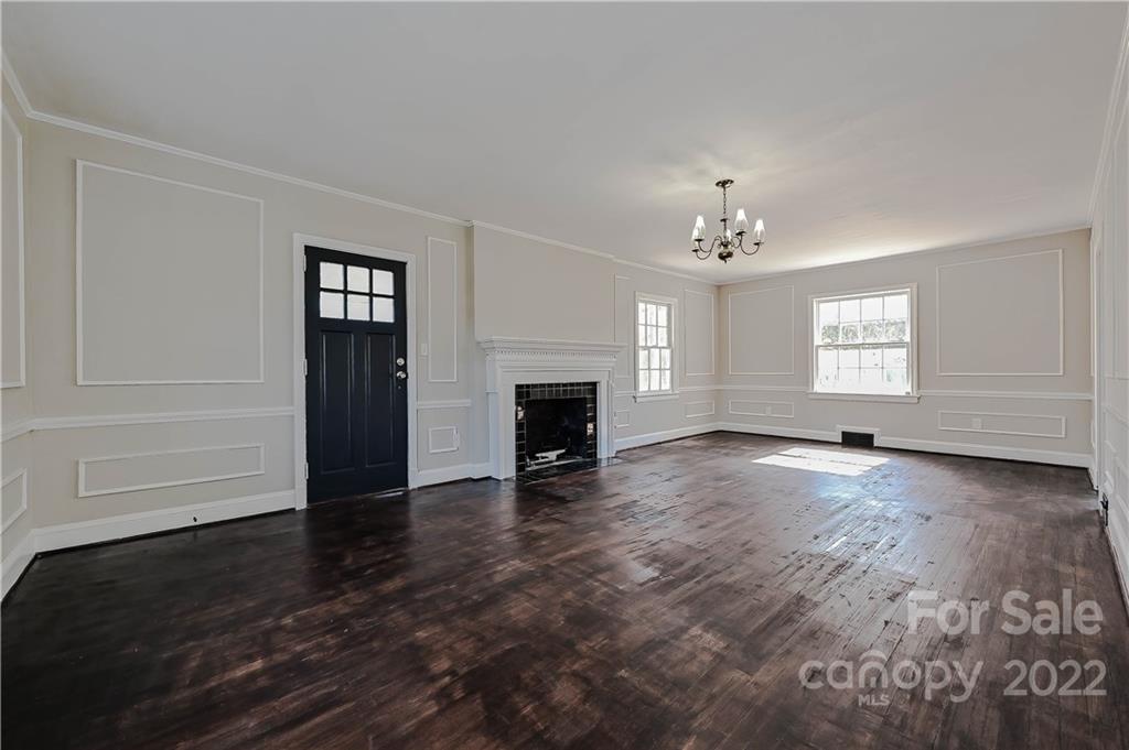 209 West Spring Street Troy, NC 27371 - Photo 4 of 32 Gallery Image 4