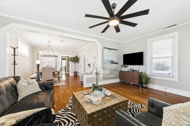 $2,400 | 2628 Mike Gaido Boulevard, Galveston, TX 77550