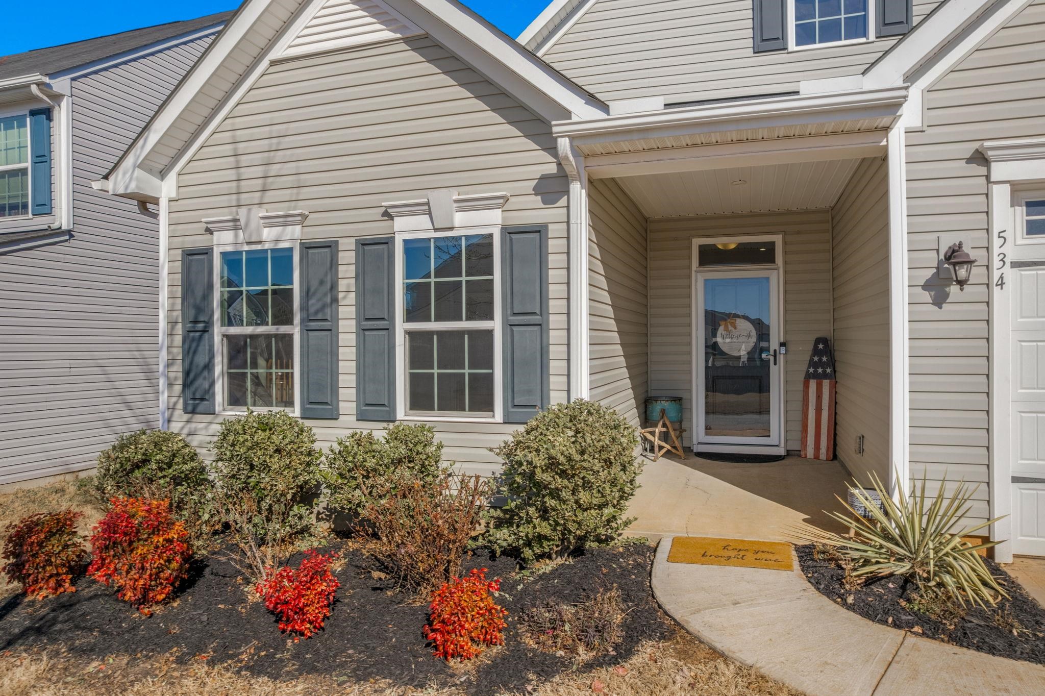 534 Bucklebury Road Greer, SC 29651 - Photo 2 of 40