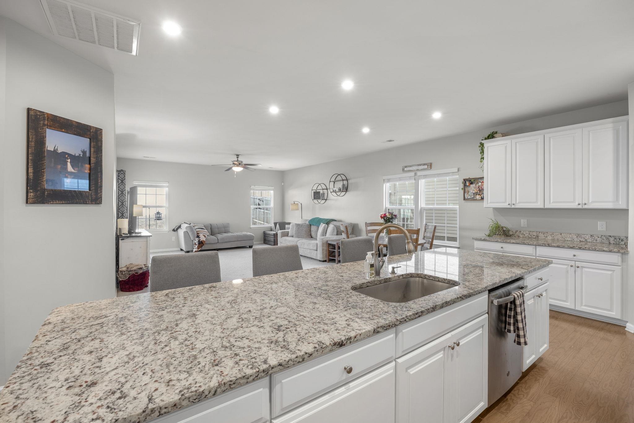 534 Bucklebury Road Greer, SC 29651 - Photo 8 of 40