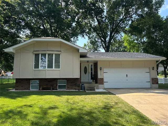 $279,000 | 311 Meadow Drive, Washington, MO 63090