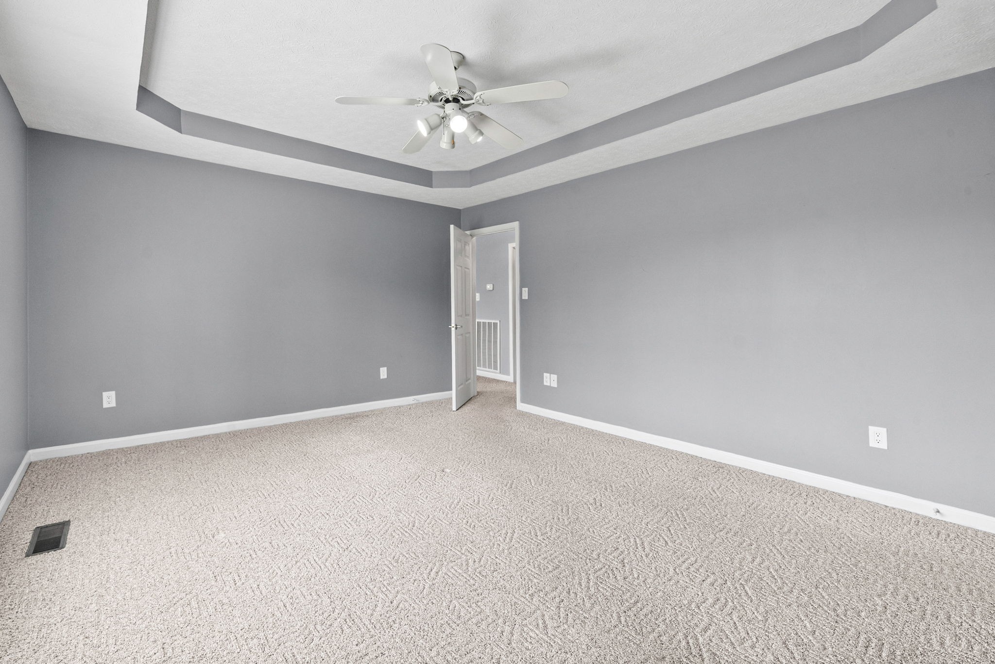 5005 Harmony Grove Road Hopkinsville, KY 42240 - Photo 24 of 41 a view of an empty room
