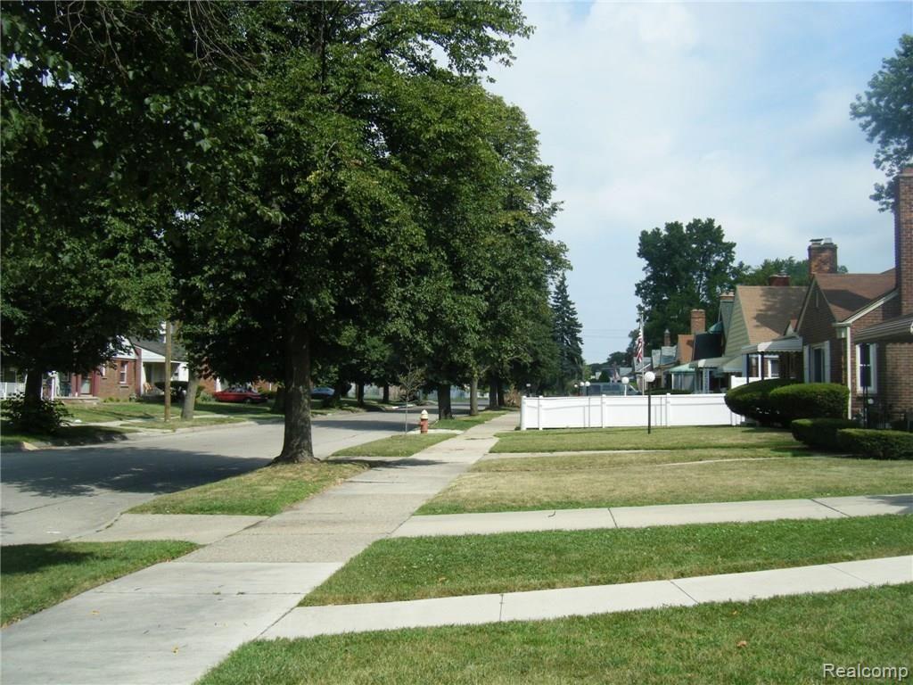 19130 Edinborough Road Detroit, MI 48219 - Photo 13 of 14