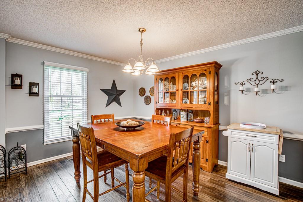 5045 Cobblestone Road Winston-Salem, NC 27106 - Photo 6 of 35 Gallery Image 6