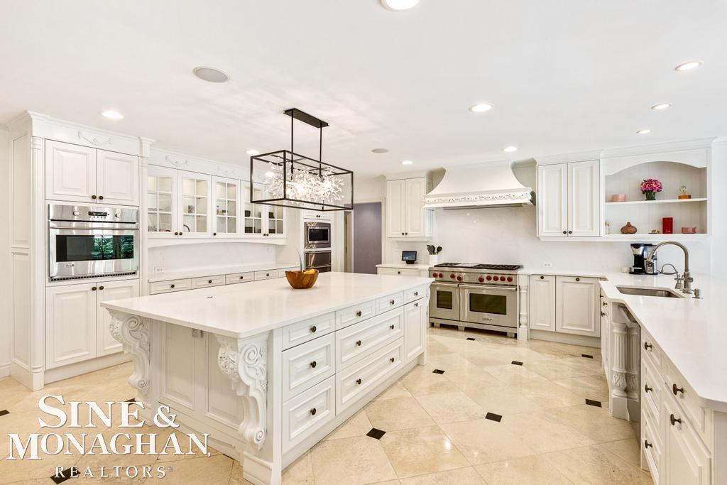 166 Touraine Road Grosse Pointe, MI 48236 - Photo 12 of 80 50112962-11.JPG