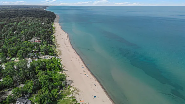 $399,000 | 15577 Victor Road, Unit 4, Union Pier, MI 49129
