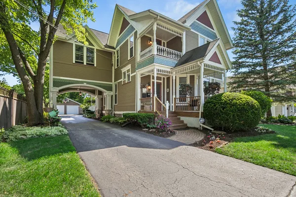 $700,000 | 151 Park Avenue, Grayslake, IL 60030