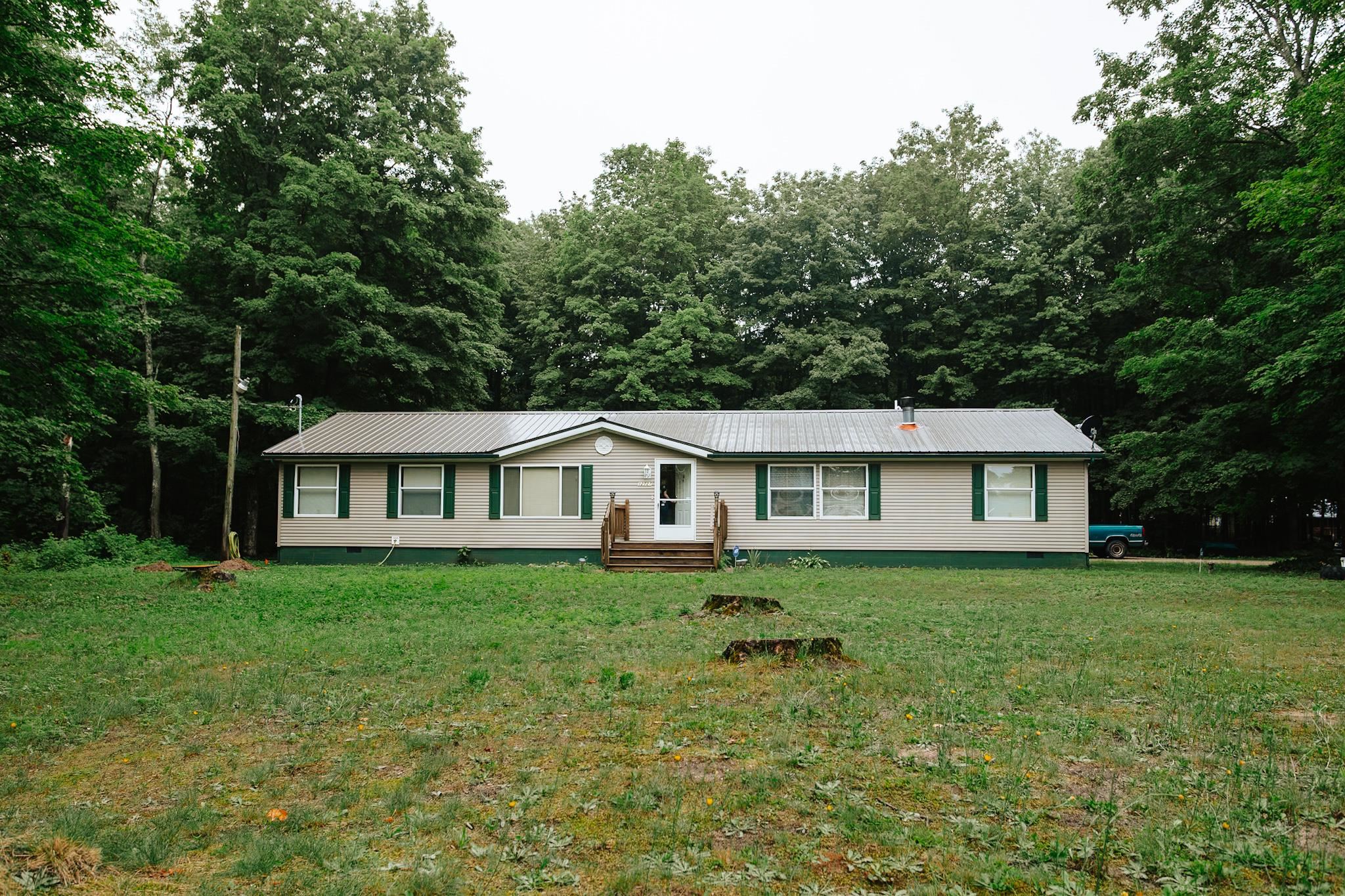 12727 Cinder Road Beulah, MI 49617 - Photo 10 of 49 1924535-146d6534-374f-4a86-a305-06a7a1d0a081.JPG
