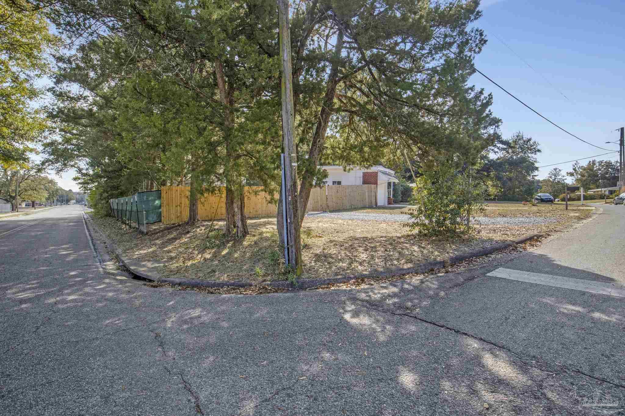 6589 Cedar Street Milton, FL 32570 - Photo 7 of 42
