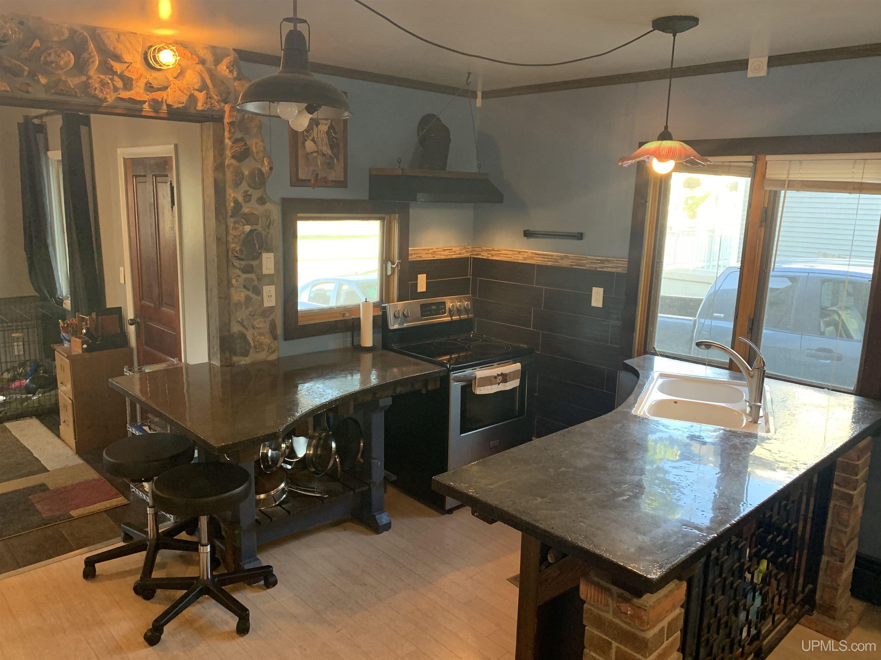 513 West Spring Street Marquette, MI 49855 - Photo 10 of 40