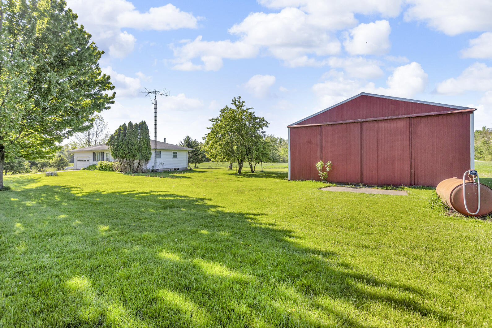 2595 Fike Road Jasper, MI 49248 - Photo 5 of 45 0N0A2637