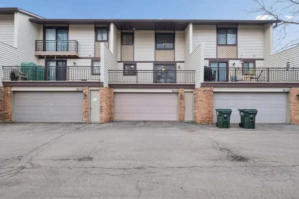 $225,000 | 13613 Heather Hills Drive, Burnsville, MN 55337