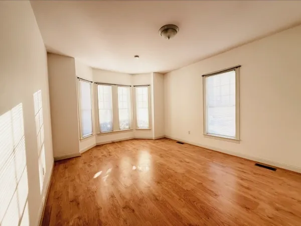 $2,600 | 31 Elmwood Street, Unit 31, Newton, MA 02458