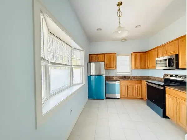 $2,600 | 31 Elmwood Street, Unit 31, Newton, MA 02458