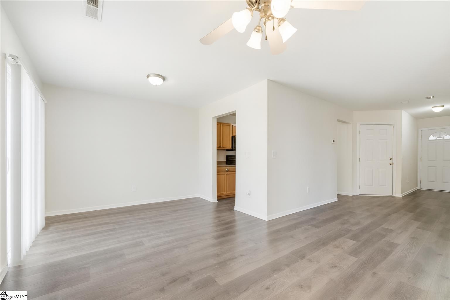 715 Bellview Way Seneca, SC 29678 - Photo 5 of 35