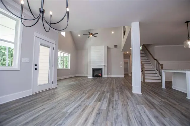 a view of a window in an empty room