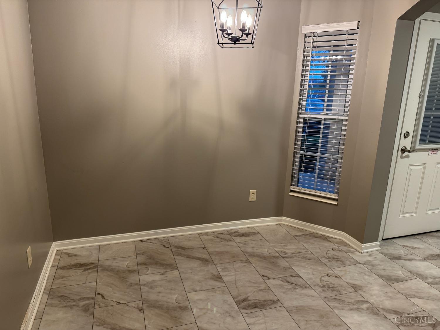 1488 Shadowood Trail Maineville, OH 45039 - Photo 4 of 35