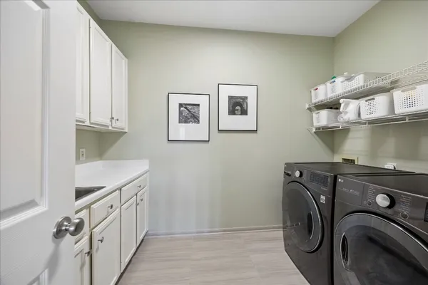 $829,000 | 3812 West Alabama Street, Unit D, Houston, TX 77027