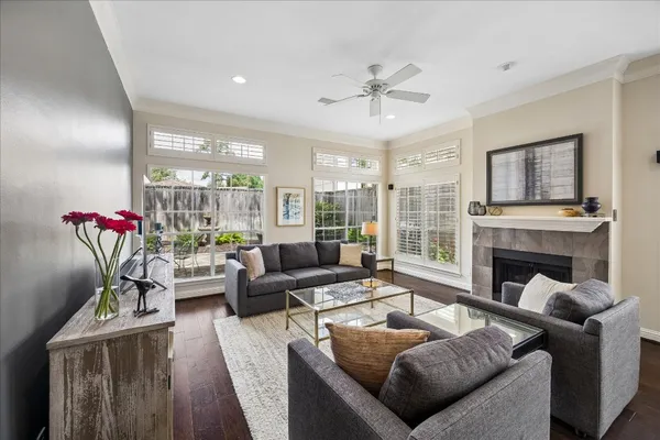 $829,000 | 3812 West Alabama Street, Unit D, Houston, TX 77027