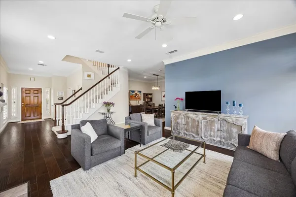 $829,000 | 3812 West Alabama Street, Unit D, Houston, TX 77027