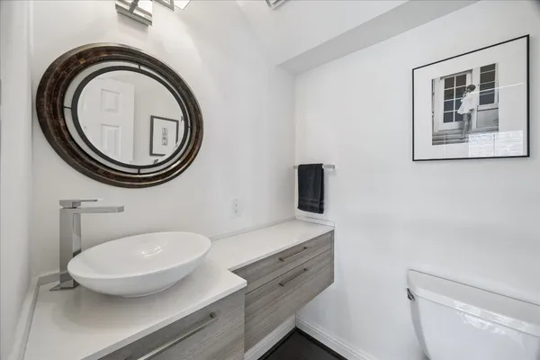 $829,000 | 3812 West Alabama Street, Unit D, Houston, TX 77027