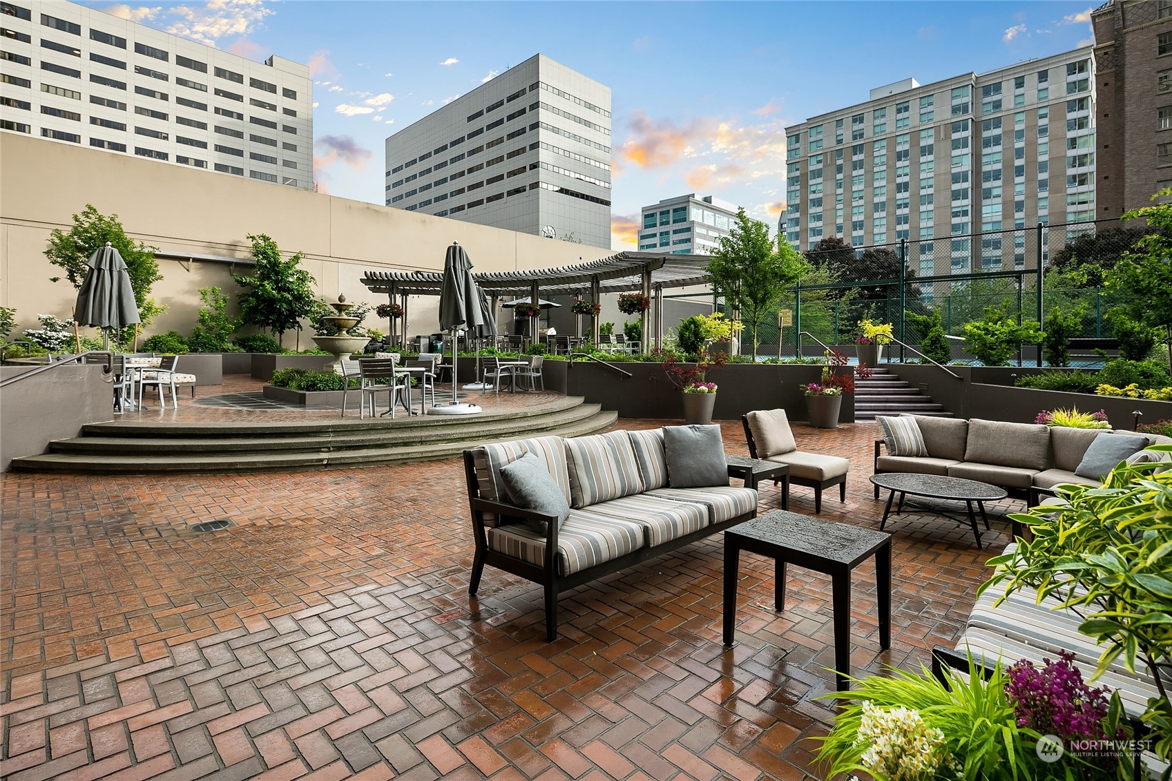 1301 Spring Street, Unit 29H Seattle, WA 98104 - Photo 24 of 29