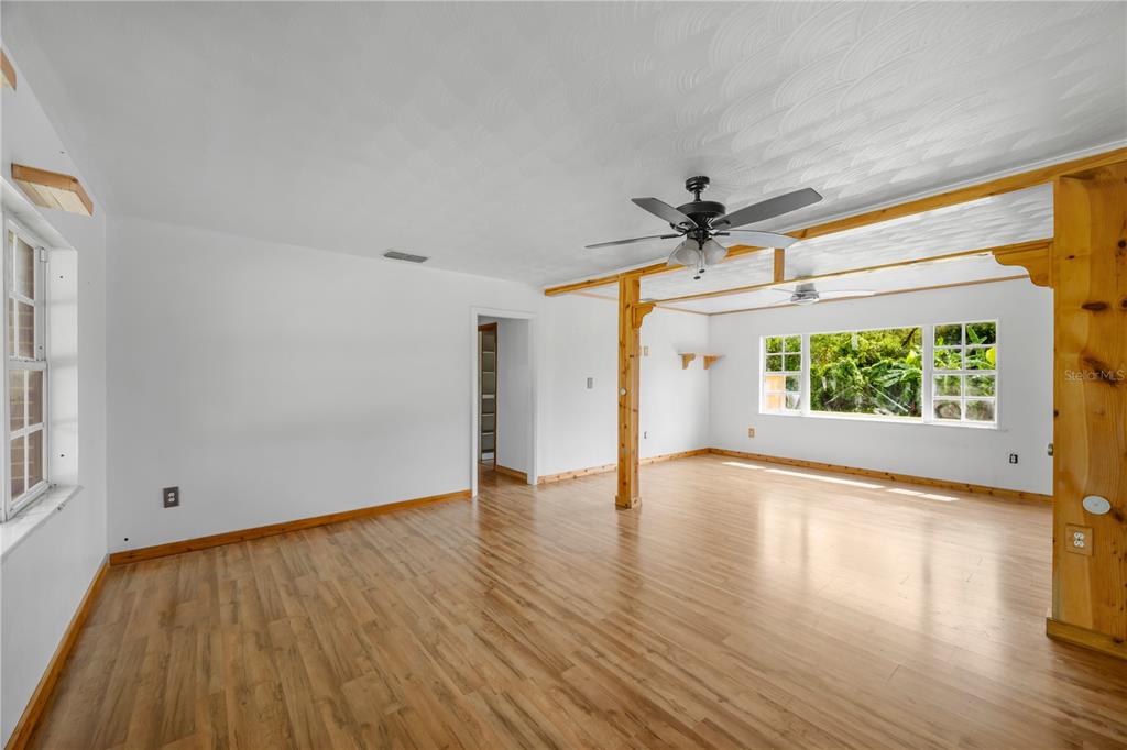 1619 North Dover Road Dover, FL 33527 - Photo 10 of 24 Gallery Image 10