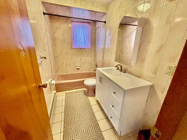 $1,800 | 43 Bryant Street, Unit 1, Revere, MA 02151