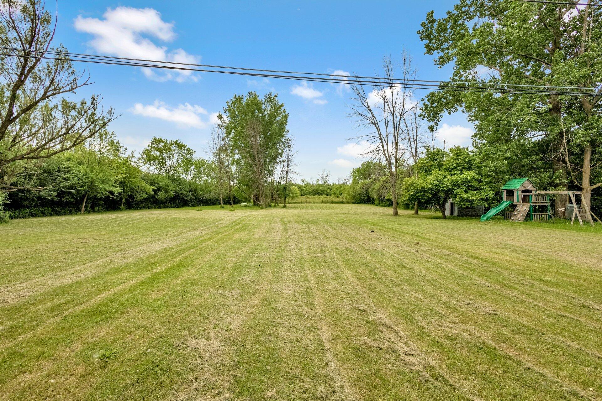 9335 West County Line Road, Unit 9325 Milwaukee, WI 53224 - Photo 5 of 29 IMG_8675