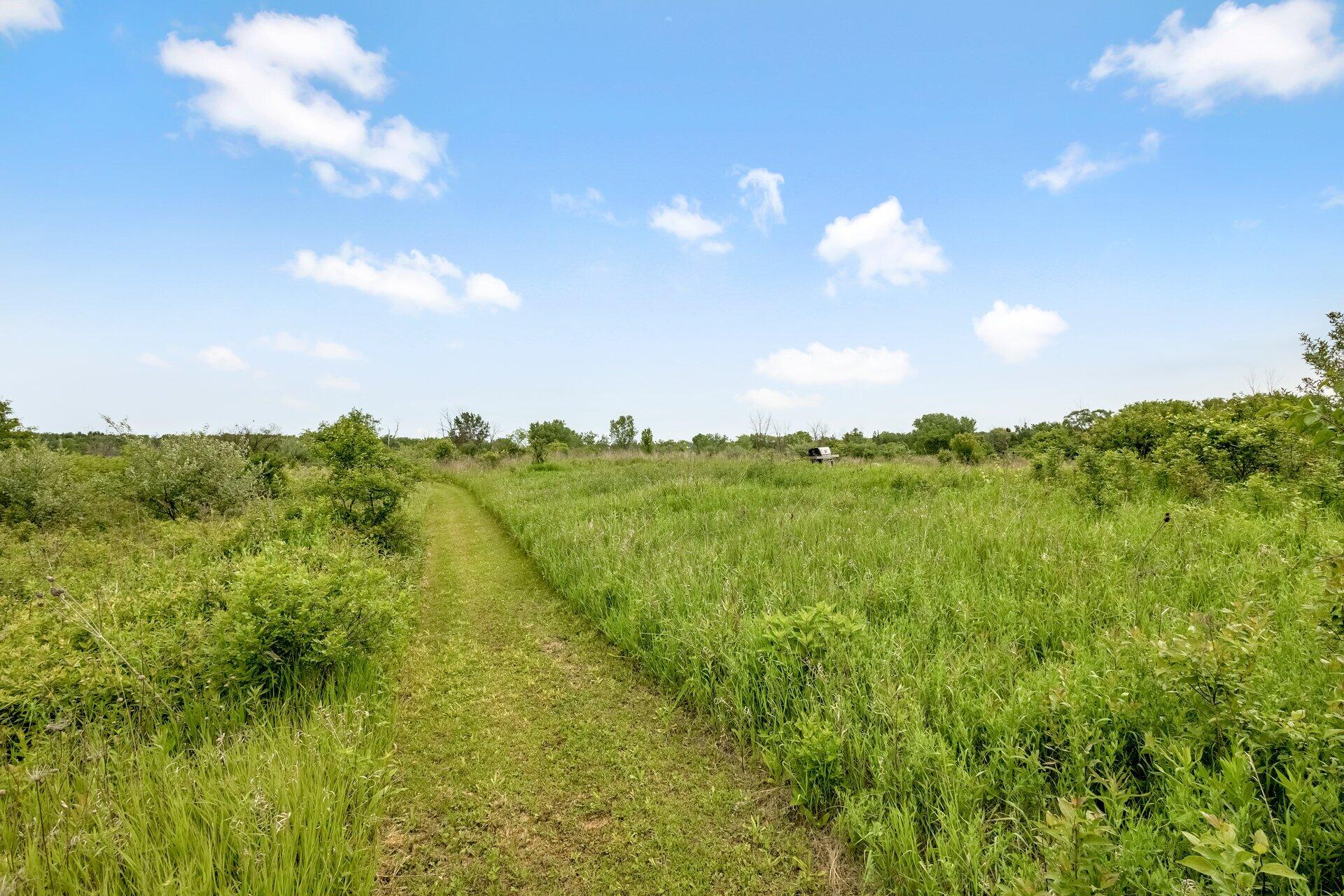 9335 West County Line Road, Unit 9325 Milwaukee, WI 53224 - Photo 6 of 29 IMG_8654