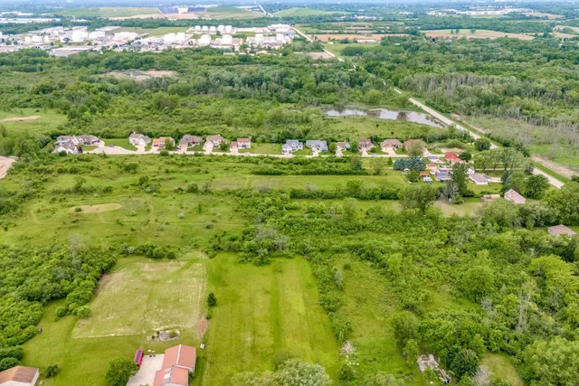 $550,000 | 9335 West County Line Road, Unit 9325, Milwaukee, WI 53224