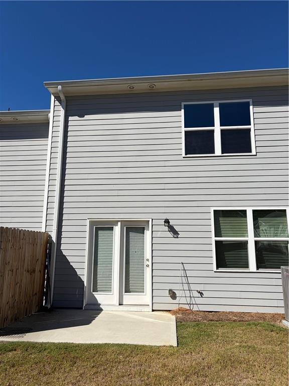 3512 Condor Court Atlanta, GA 30331 - Photo 13 of 19 a front view of a house