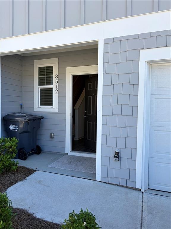 3512 Condor Court Atlanta, GA 30331 - Photo 2 of 19 a view of an entryway of house