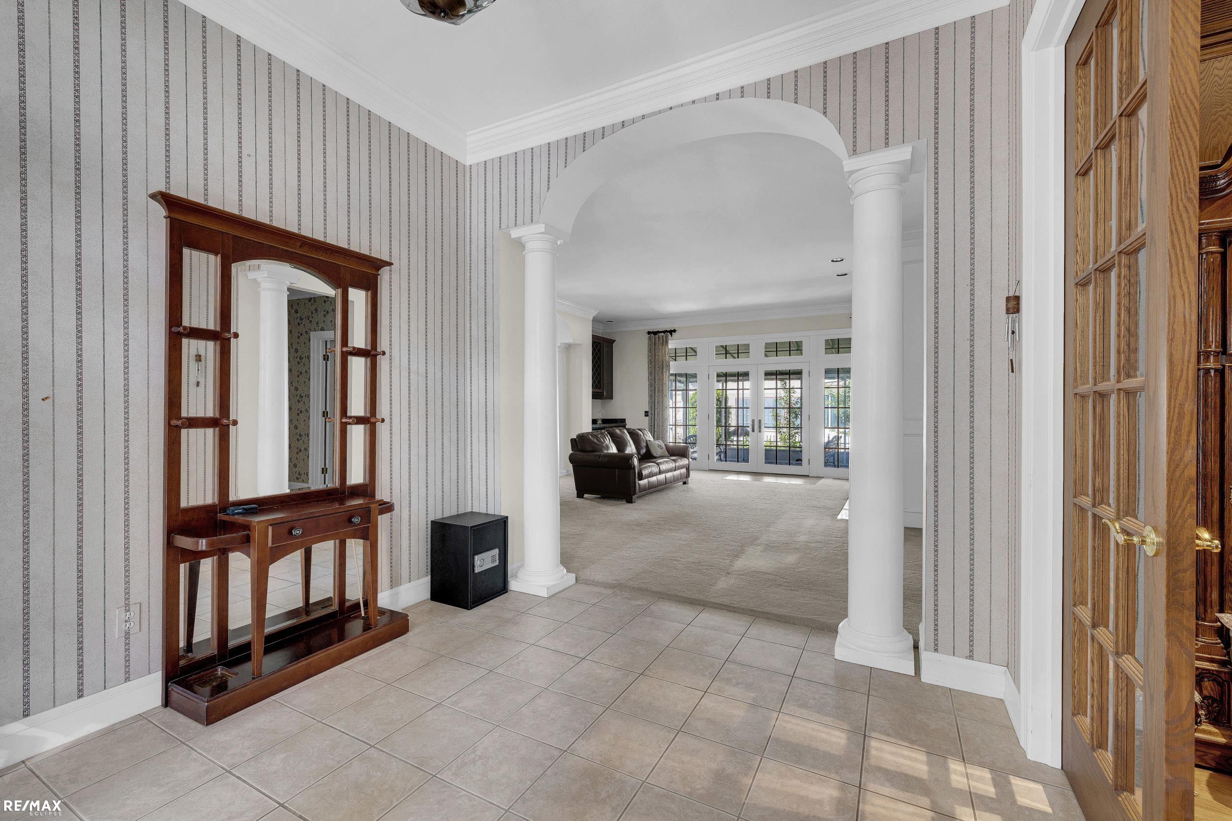 895 Bishop Road Grosse Pointe, MI 48230 - Photo 5 of 57 50147351-98a99e65-5fc8-4e04-9cac-ebc4c04057b9.JPG