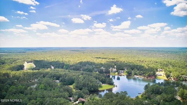 $110,000 | 16 Lakeshore Drive, Wagram, NC 28396