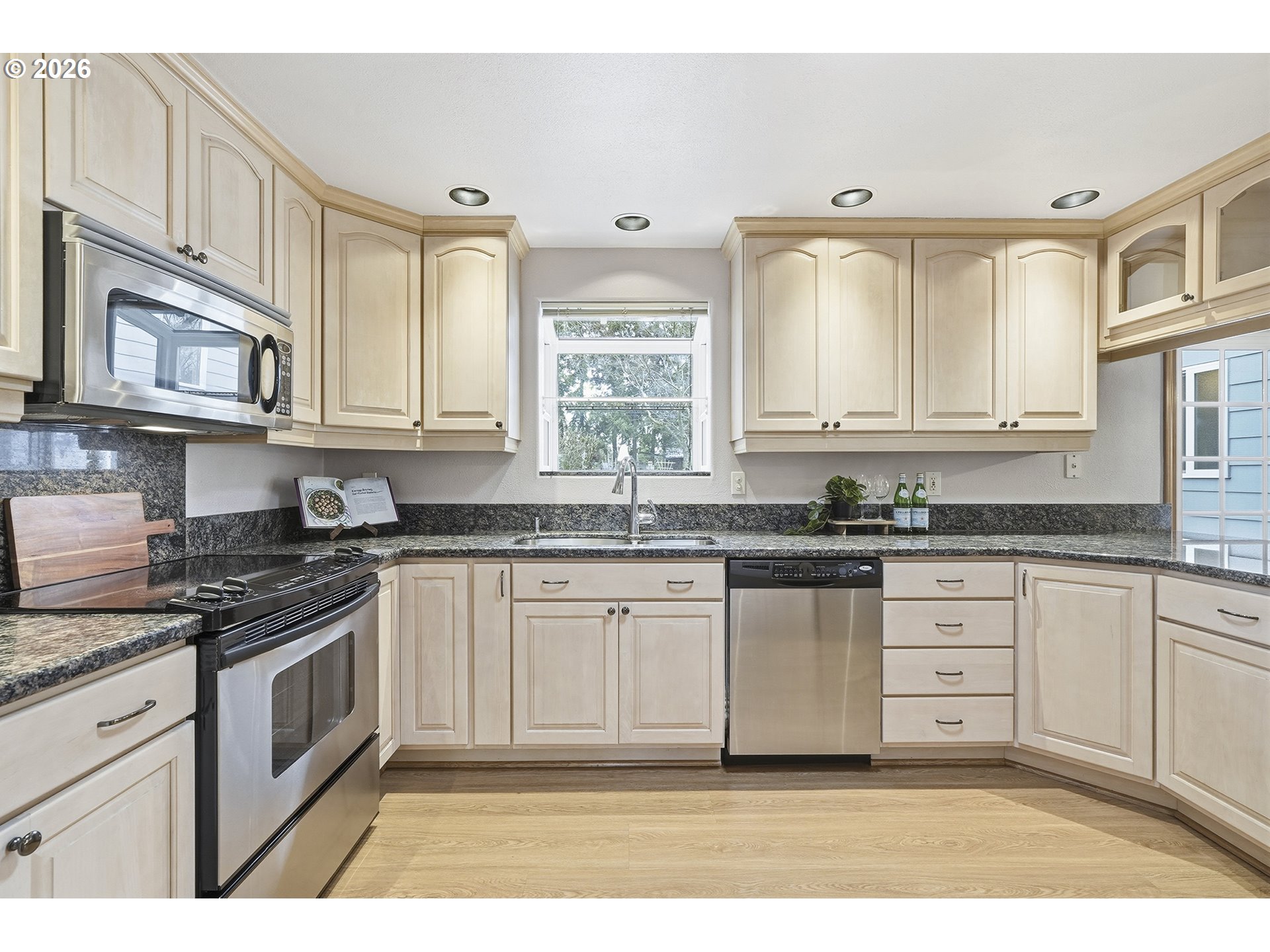 17445 South Beckman Road Oregon City, OR 97045 - Photo 8 of 48 Gallery Image 8