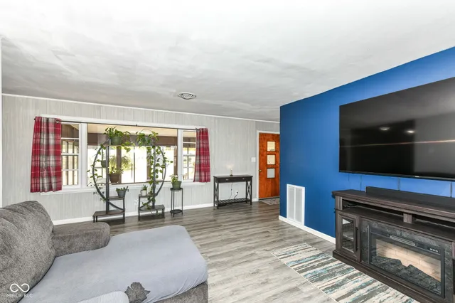 $160,000 | 206 Winding Drive, Alexandria, IN 46001