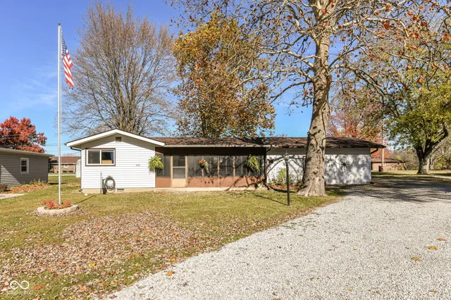 $160,000 | 206 Winding Drive, Alexandria, IN 46001