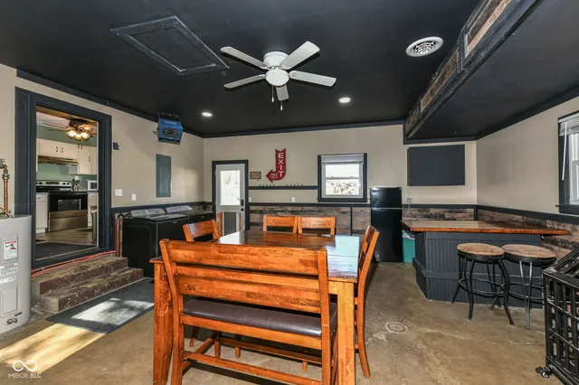 $160,000 | 206 Winding Drive, Alexandria, IN 46001