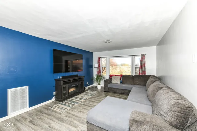 $160,000 | 206 Winding Drive, Alexandria, IN 46001