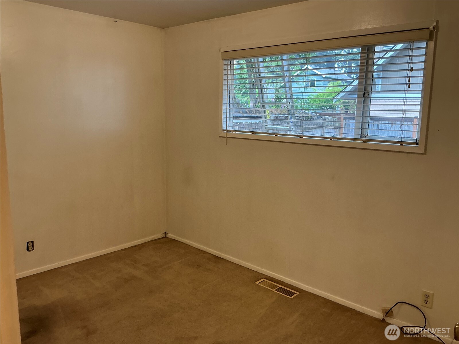 8007 215th Street Southwest Edmonds, WA 98026 - Photo 8 of 10