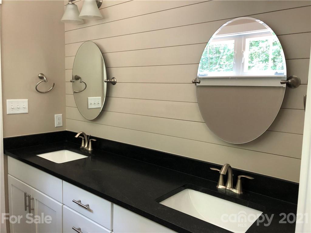 215 Long Branch Road Swannanoa, NC 28778 - Photo 9 of 15 Gallery Image 9