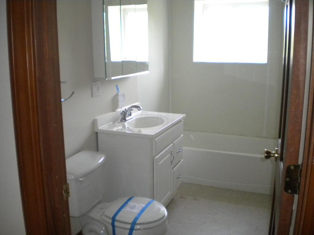 230 London Road Delaware, OH 43015 - Photo 8 of 10 Gallery Image 8