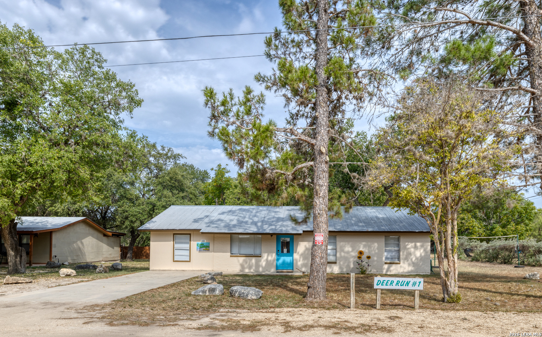 100 Pineview Road Concan, TX 78838 - Photo 3 of 41