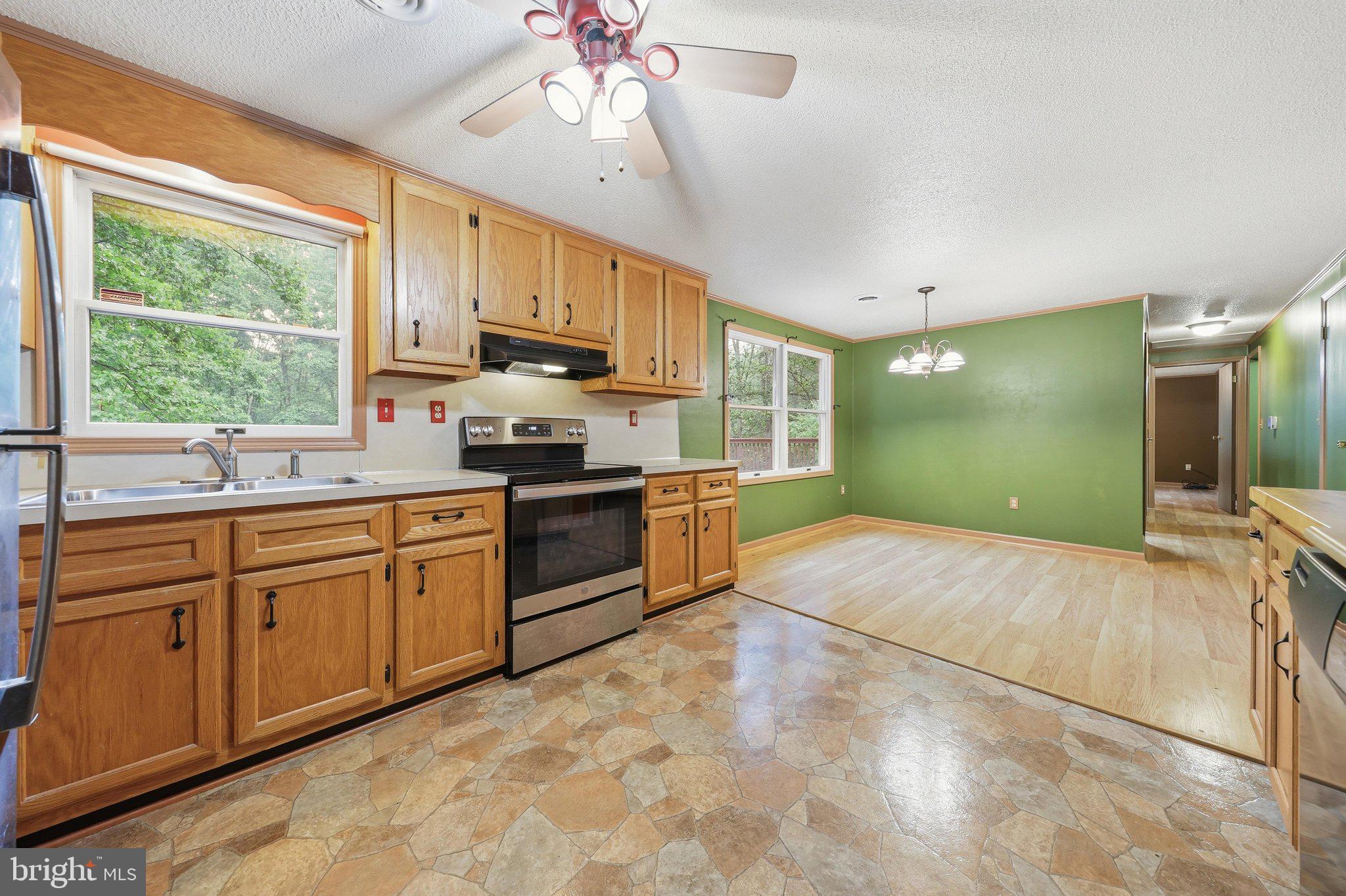 1335 Brown Road Knoxville, MD 21758 - Photo 13 of 68 Kitchen & Dining Room