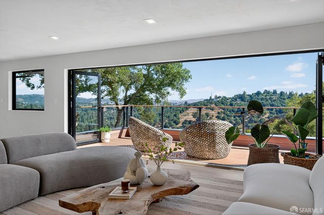 $4,625,000 | 205 Crestview Drive, Orinda, CA 94563